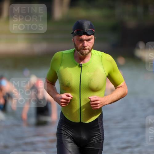 08.09.2024 - Stadtparktriathlon Michael Strokosch http://msf.ph/oto/7034640 08.09.2024 11:53:31 Schwimmen 750, 780, 809, 825, 842, 845 meine-sportfotos.de