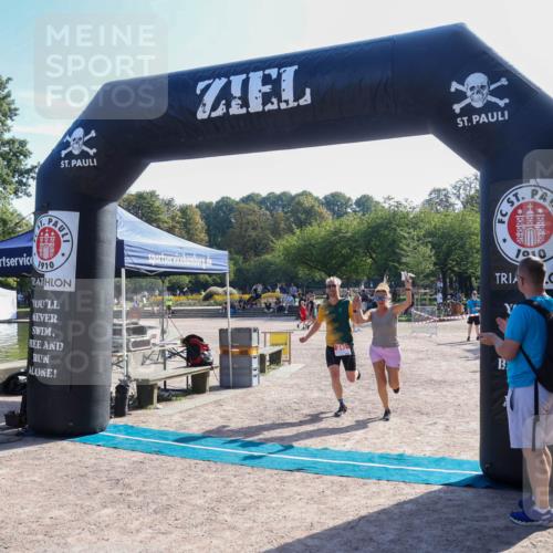 08.09.2024 - Stadtparktriathlon Luisa Fischer http://msf.ph/oto/7034645 08.09.2024 10:59:07 Ziel 247 meine-sportfotos.de