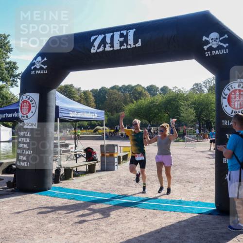 08.09.2024 - Stadtparktriathlon Luisa Fischer http://msf.ph/oto/7034648 08.09.2024 10:59:07 Ziel 247 meine-sportfotos.de