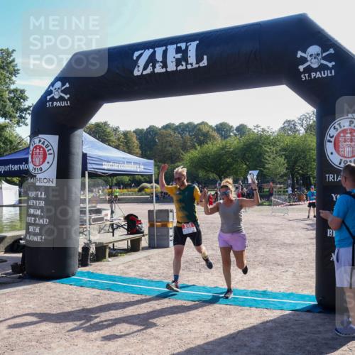08.09.2024 - Stadtparktriathlon Luisa Fischer http://msf.ph/oto/7034650 08.09.2024 10:59:07 Ziel 247 meine-sportfotos.de