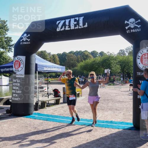 08.09.2024 - Stadtparktriathlon Luisa Fischer http://msf.ph/oto/7034651 08.09.2024 10:59:07 Ziel 247 meine-sportfotos.de