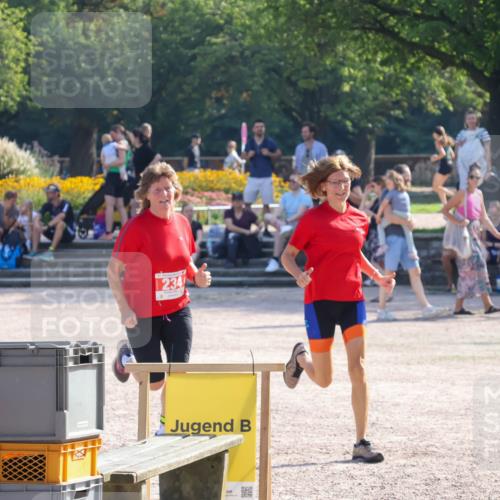 08.09.2024 - Stadtparktriathlon Luisa Fischer http://msf.ph/oto/7034653 08.09.2024 10:59:32 Ziel 234 meine-sportfotos.de