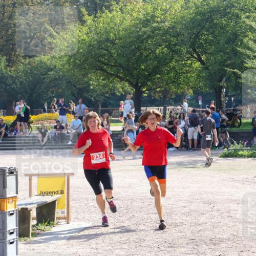 08.09.2024 - Stadtparktriathlon Luisa Fischer http://msf.ph/oto/7034662 08.09.2024 10:59:33 Ziel 234 meine-sportfotos.de