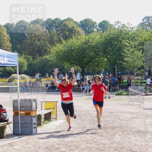 08.09.2024 - Stadtparktriathlon Luisa Fischer http://msf.ph/oto/7034668 08.09.2024 10:59:33 Ziel 234 meine-sportfotos.de