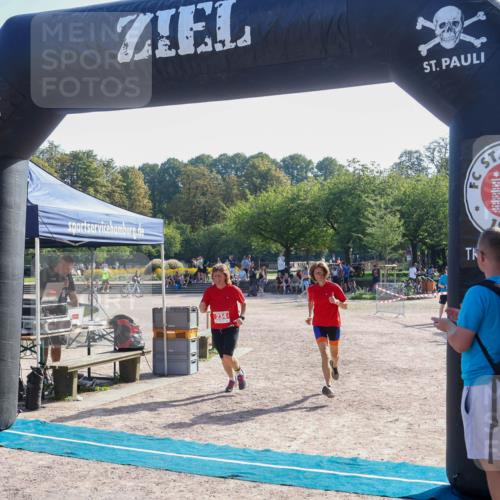 08.09.2024 - Stadtparktriathlon Luisa Fischer http://msf.ph/oto/7034674 08.09.2024 10:59:34 Ziel 234 meine-sportfotos.de