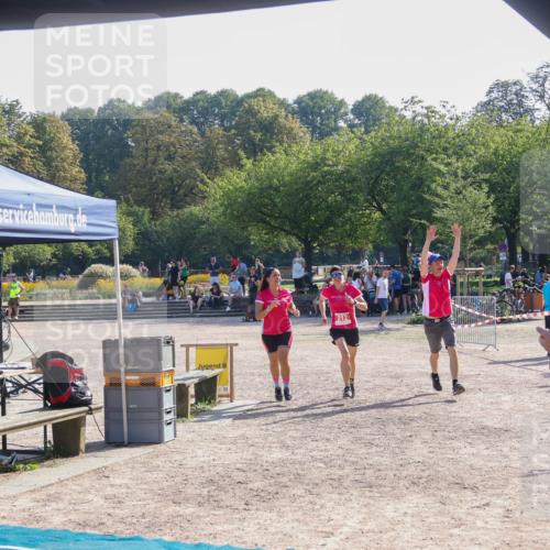 08.09.2024 - Stadtparktriathlon Luisa Fischer http://msf.ph/oto/7034700 08.09.2024 11:00:13 Ziel 212 meine-sportfotos.de