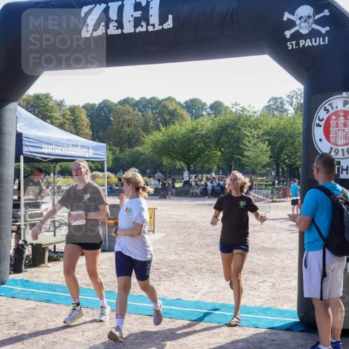 08.09.2024 - Stadtparktriathlon Luisa Fischer http://msf.ph/oto/7034732 08.09.2024 11:00:22 Ziel 182, 212 meine-sportfotos.de