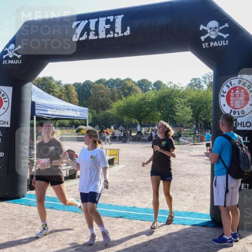 08.09.2024 - Stadtparktriathlon Luisa Fischer http://msf.ph/oto/7034734 08.09.2024 11:00:23 Ziel 182 meine-sportfotos.de