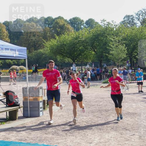 08.09.2024 - Stadtparktriathlon Luisa Fischer http://msf.ph/oto/7034786 08.09.2024 11:01:19 Ziel 214 meine-sportfotos.de