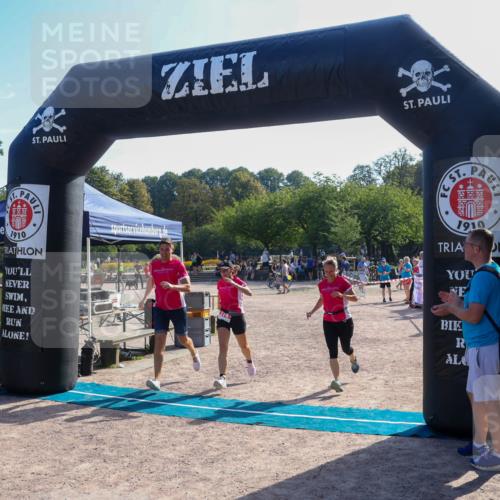 08.09.2024 - Stadtparktriathlon Luisa Fischer http://msf.ph/oto/7034789 08.09.2024 11:01:20 Ziel 214 meine-sportfotos.de