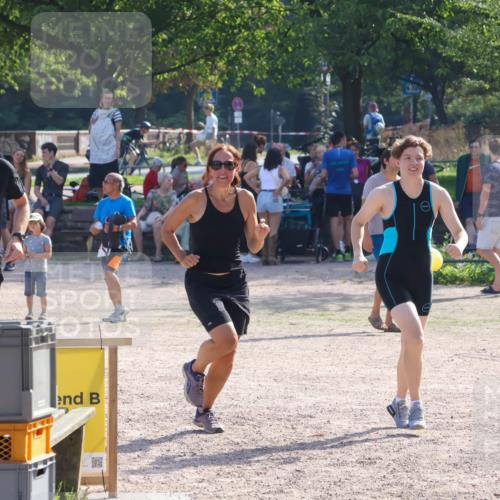 08.09.2024 - Stadtparktriathlon Luisa Fischer http://msf.ph/oto/7034795 08.09.2024 11:01:47 Ziel 248 meine-sportfotos.de