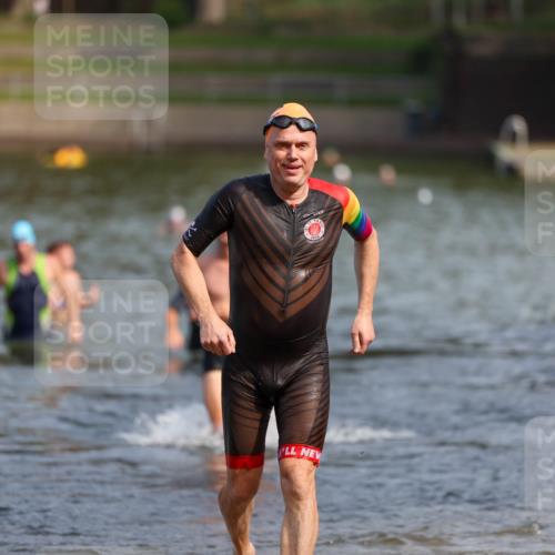 08.09.2024 - Stadtparktriathlon Michael Strokosch http://msf.ph/oto/7034797 08.09.2024 11:54:10 Schwimmen 763, 789 meine-sportfotos.de