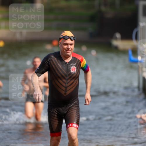 08.09.2024 - Stadtparktriathlon Michael Strokosch http://msf.ph/oto/7034801 08.09.2024 11:54:10 Schwimmen 763, 789 meine-sportfotos.de
