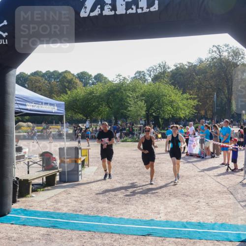 08.09.2024 - Stadtparktriathlon Luisa Fischer http://msf.ph/oto/7034811 08.09.2024 11:01:49 Ziel 248 meine-sportfotos.de