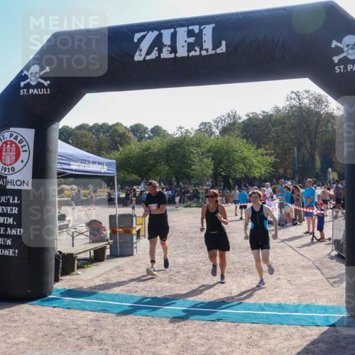 08.09.2024 - Stadtparktriathlon Luisa Fischer http://msf.ph/oto/7034817 08.09.2024 11:01:50 Ziel 248 meine-sportfotos.de