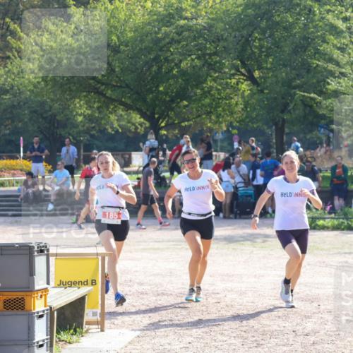 08.09.2024 - Stadtparktriathlon Luisa Fischer http://msf.ph/oto/7034861 08.09.2024 11:02:23 Ziel 186 meine-sportfotos.de
