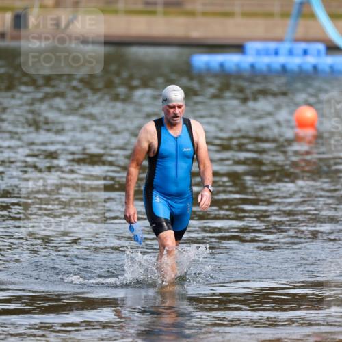 08.09.2024 - Stadtparktriathlon Michael Strokosch http://msf.ph/oto/7034879 08.09.2024 11:55:01 Schwimmen 829 meine-sportfotos.de