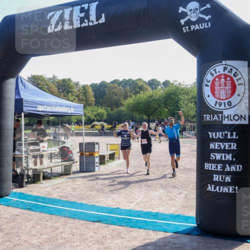 08.09.2024 - Stadtparktriathlon Luisa Fischer http://msf.ph/oto/7034902 08.09.2024 11:02:42 Ziel 219 meine-sportfotos.de