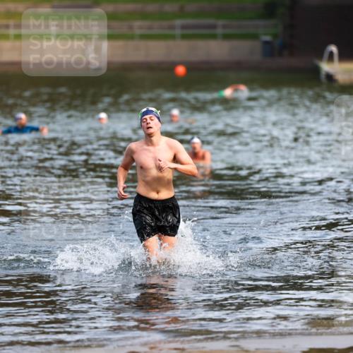08.09.2024 - Stadtparktriathlon Michael Strokosch http://msf.ph/oto/7034904 08.09.2024 11:55:13 Schwimmen 786 meine-sportfotos.de
