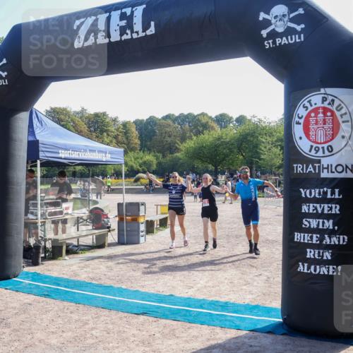 08.09.2024 - Stadtparktriathlon Luisa Fischer http://msf.ph/oto/7034905 08.09.2024 11:02:42 Ziel 219 meine-sportfotos.de