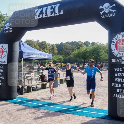 08.09.2024 - Stadtparktriathlon Luisa Fischer http://msf.ph/oto/7034913 08.09.2024 11:02:43 Ziel 219 meine-sportfotos.de