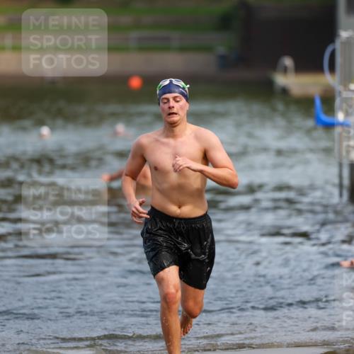08.09.2024 - Stadtparktriathlon Michael Strokosch http://msf.ph/oto/7034918 08.09.2024 11:55:16 Schwimmen 786 meine-sportfotos.de