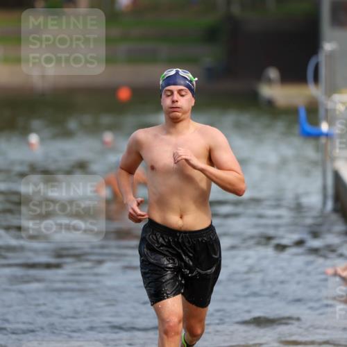 08.09.2024 - Stadtparktriathlon Michael Strokosch http://msf.ph/oto/7034921 08.09.2024 11:55:17 Schwimmen 786 meine-sportfotos.de