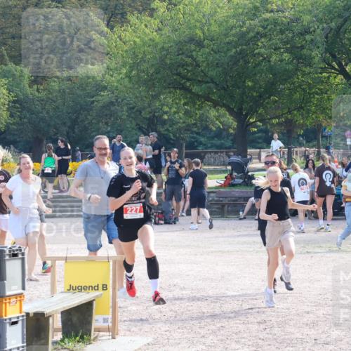08.09.2024 - Stadtparktriathlon Luisa Fischer http://msf.ph/oto/7034923 08.09.2024 11:04:01 Ziel 227, 237 meine-sportfotos.de