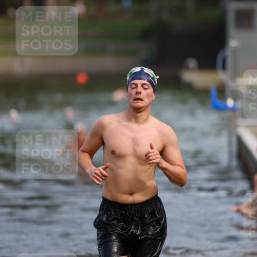 08.09.2024 - Stadtparktriathlon Michael Strokosch http://msf.ph/oto/7034926 08.09.2024 11:55:17 Schwimmen 786 meine-sportfotos.de