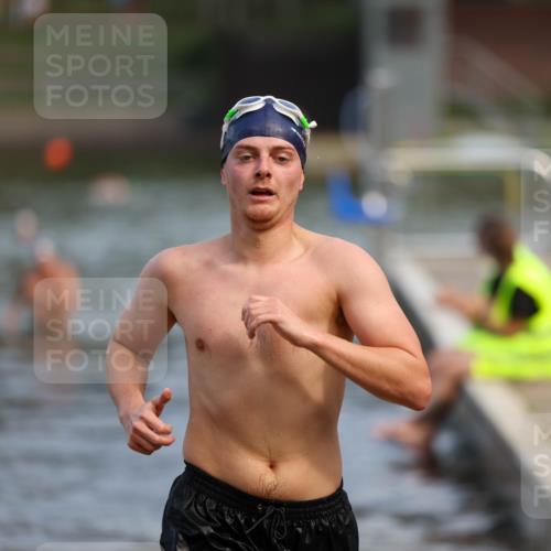 08.09.2024 - Stadtparktriathlon Michael Strokosch http://msf.ph/oto/7034933 08.09.2024 11:55:18 Schwimmen 786 meine-sportfotos.de