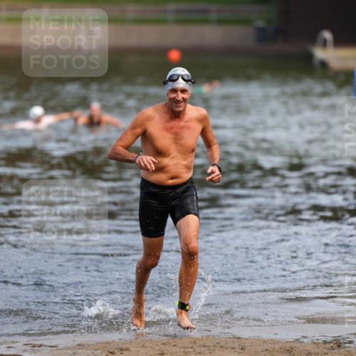 08.09.2024 - Stadtparktriathlon Michael Strokosch http://msf.ph/oto/7034944 08.09.2024 11:55:32 Schwimmen 761 meine-sportfotos.de