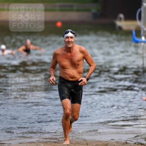 08.09.2024 - Stadtparktriathlon Michael Strokosch http://msf.ph/oto/7034948 08.09.2024 11:55:32 Schwimmen 761 meine-sportfotos.de