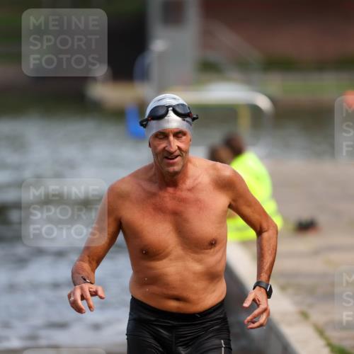 08.09.2024 - Stadtparktriathlon Michael Strokosch http://msf.ph/oto/7034965 08.09.2024 11:55:34 Schwimmen 761 meine-sportfotos.de
