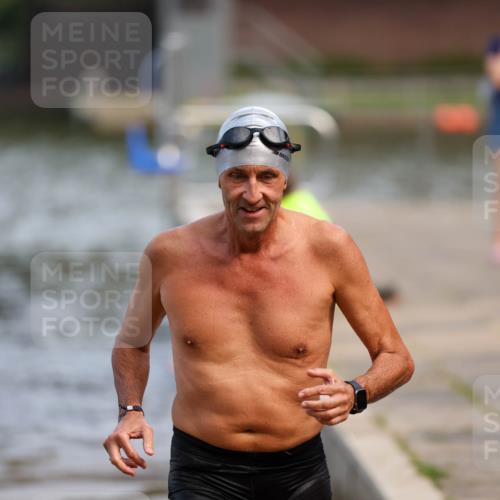 08.09.2024 - Stadtparktriathlon Michael Strokosch http://msf.ph/oto/7034967 08.09.2024 11:55:34 Schwimmen 761 meine-sportfotos.de