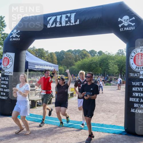 08.09.2024 - Stadtparktriathlon Luisa Fischer http://msf.ph/oto/7034973 08.09.2024 11:04:06 Ziel 227, 237 meine-sportfotos.de