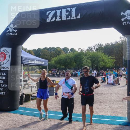 08.09.2024 - Stadtparktriathlon Luisa Fischer http://msf.ph/oto/7035011 08.09.2024 11:04:22 Ziel 226 meine-sportfotos.de