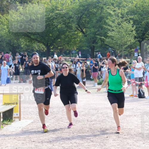 08.09.2024 - Stadtparktriathlon Luisa Fischer http://msf.ph/oto/7035017 08.09.2024 11:05:27 Ziel 218 meine-sportfotos.de
