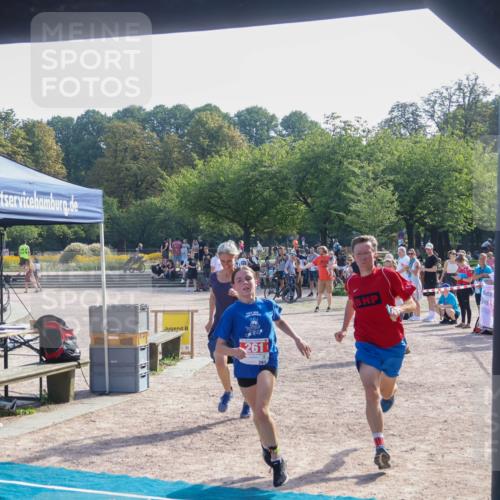08.09.2024 - Stadtparktriathlon Luisa Fischer http://msf.ph/oto/7035052 08.09.2024 11:06:03 Ziel 261 meine-sportfotos.de