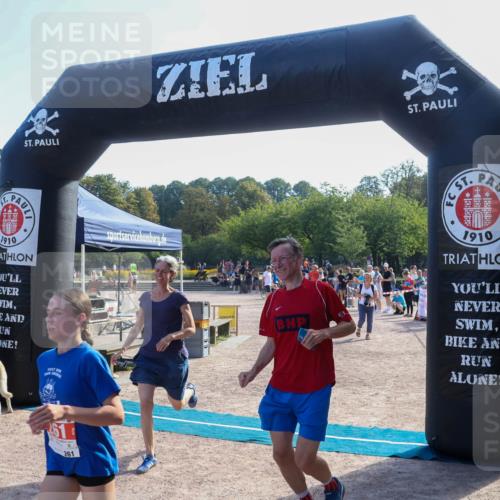 08.09.2024 - Stadtparktriathlon Luisa Fischer http://msf.ph/oto/7035061 08.09.2024 11:06:04 Ziel 261 meine-sportfotos.de