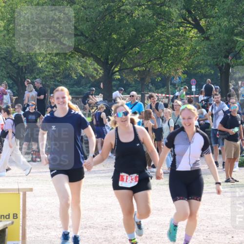 08.09.2024 - Stadtparktriathlon Luisa Fischer http://msf.ph/oto/7035064 08.09.2024 11:07:09 Ziel 183 meine-sportfotos.de