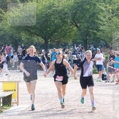 08.09.2024 - Stadtparktriathlon Luisa Fischer http://msf.ph/oto/7035068 08.09.2024 11:07:10 Ziel 183 meine-sportfotos.de