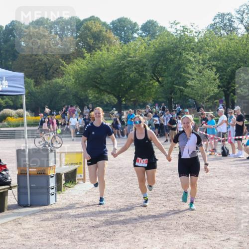 08.09.2024 - Stadtparktriathlon Luisa Fischer http://msf.ph/oto/7035075 08.09.2024 11:07:10 Ziel 183 meine-sportfotos.de