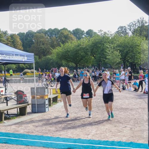 08.09.2024 - Stadtparktriathlon Luisa Fischer http://msf.ph/oto/7035077 08.09.2024 11:07:11 Ziel 183 meine-sportfotos.de