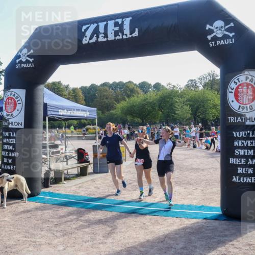 08.09.2024 - Stadtparktriathlon Luisa Fischer http://msf.ph/oto/7035086 08.09.2024 11:07:11 Ziel 183 meine-sportfotos.de