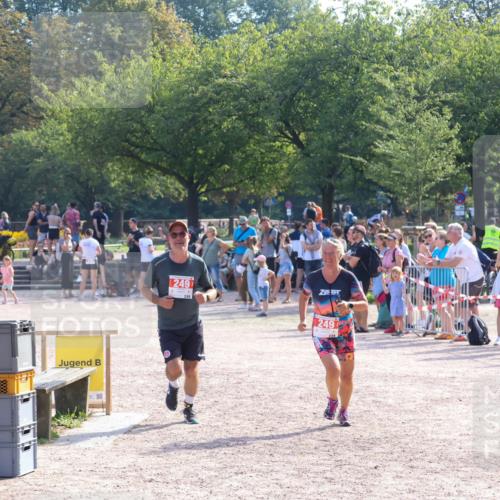 08.09.2024 - Stadtparktriathlon Luisa Fischer http://msf.ph/oto/7035103 08.09.2024 11:08:58 Ziel 249 meine-sportfotos.de