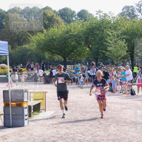 08.09.2024 - Stadtparktriathlon Luisa Fischer http://msf.ph/oto/7035104 08.09.2024 11:08:58 Ziel 249 meine-sportfotos.de