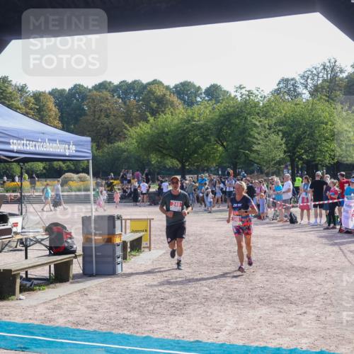 08.09.2024 - Stadtparktriathlon Luisa Fischer http://msf.ph/oto/7035110 08.09.2024 11:08:59 Ziel 249 meine-sportfotos.de