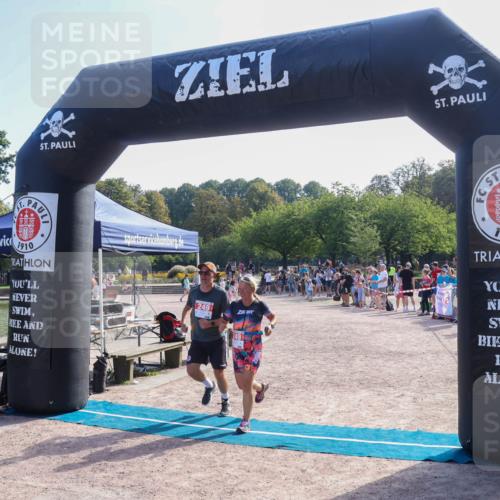 08.09.2024 - Stadtparktriathlon Luisa Fischer http://msf.ph/oto/7035124 08.09.2024 11:09:00 Ziel 249 meine-sportfotos.de