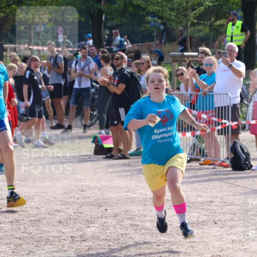 08.09.2024 - Stadtparktriathlon Luisa Fischer http://msf.ph/oto/7035173 08.09.2024 11:10:18 Ziel 204 meine-sportfotos.de