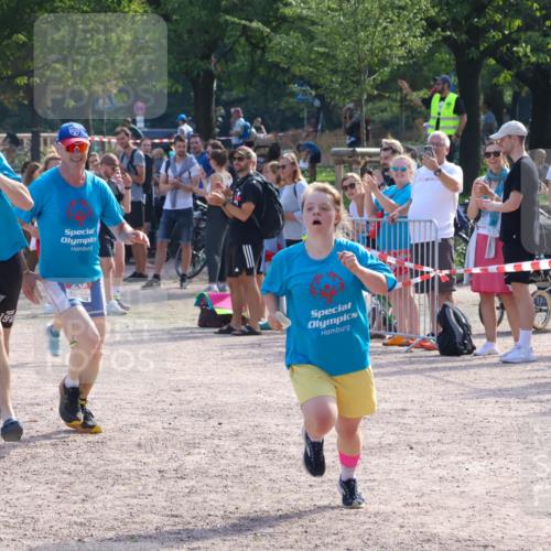08.09.2024 - Stadtparktriathlon Luisa Fischer http://msf.ph/oto/7035175 08.09.2024 11:10:18 Ziel 204 meine-sportfotos.de